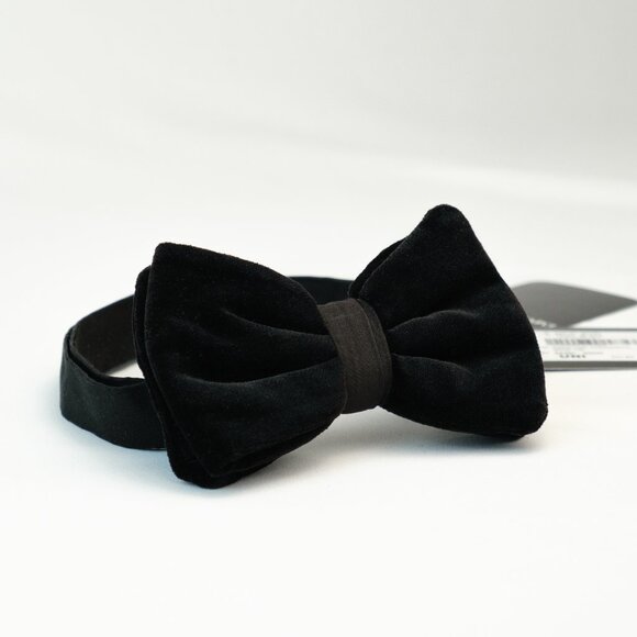 Emporio Armani Papillon Annodato Velvet Bowtie, Black - Picture 1 of 7